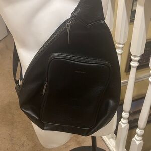 Matt & Nat Black Leather Men's Cross Body Bag